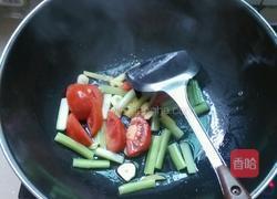 蕃茄煮炸鱼的做法图解6