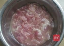  西兰花炒肉片的做法图解3