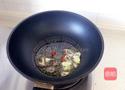 豆芽炒闷饼的做法图解3