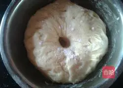 Illustration of how to make hand-shredded bread 4