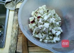 蒜苔酱茄子的做法图解1