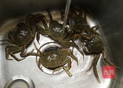 清蒸大河蟹的做法图解1