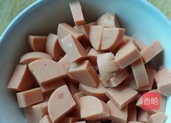 豌豆火腿肠的做法图解2