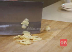 焦溜豆腐丸子的做法图解1