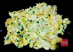 香椿苗炒鸡蛋的做法图解5