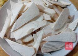 杏鲍菇炒肉丝的做法图解3