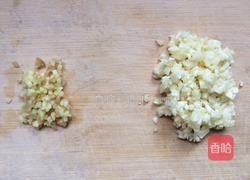 〖 西兰花炒木耳 〗的做法图解2