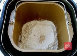 低脂原味小餐包的做法图解1