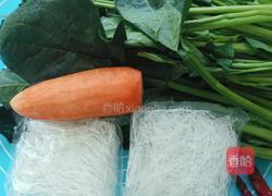 爽口菠菜粉丝的做法图解1