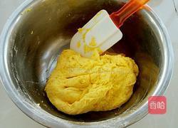 炼乳香甜南瓜饼的做法图解4
