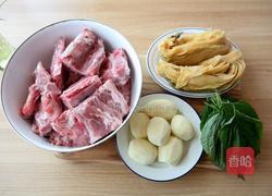 韩国脊骨土豆汤的做法图解1