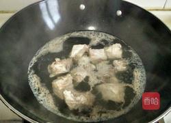 糖醋话梅排骨的做法图解2