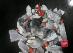 水煮麻辣黑鱼的做法图解3