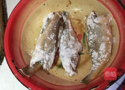 干炸黄花鱼的做法图解2