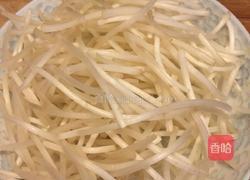 爽口豆芽的做法图解1