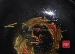 番茄酱炒大虾 的做法图解5