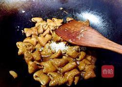 烂蒜肥肠的做法图解12