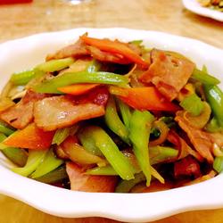 培根芹菜炒杂蔬的做法[图]