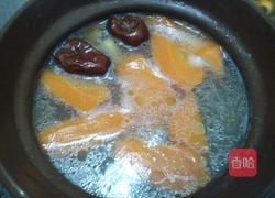 淮山红萝卜马蹄煲鸡脚猪骨汤的做法图解6