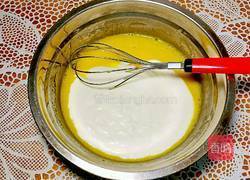 奶酪戚风蛋糕的做法图解3