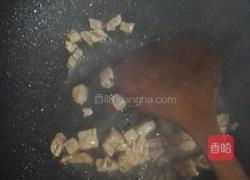 玉米红罗卜青豆肉丁的做法图解3