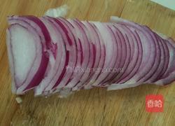 洋葱炒火腿的做法图解2