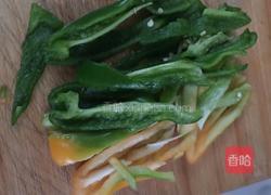 洋葱炒火腿的做法图解3