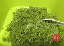 芹菜饺子的做法图解1