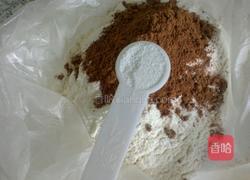 裂纹巧克力曲奇的做法图解1