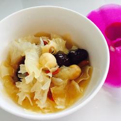 红枣银耳莲子羹的做法[图]