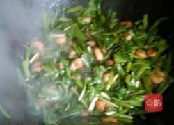 韭菜炒虾仁的做法图解3