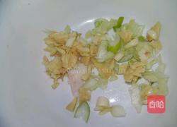 杏鲍菇炒西兰花的做法图解5