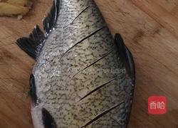 红烧鳊鱼的做法图解1