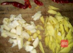 酸菜腊肉的做法图解4