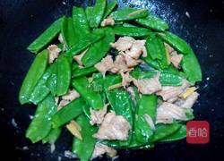 荷兰豆炒瘦肉的做法图解8