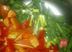 小炒回锅肉的做法图解1