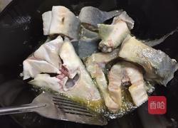 红烧鲟鱼的做法图解3