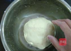 奶香豆沙包的做法图解2