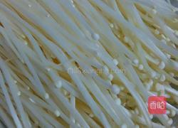 麻辣金针菇的做法图解1