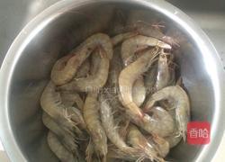 炸虾仁的做法图解1