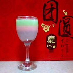 酒杯三色果冻的做法[图]