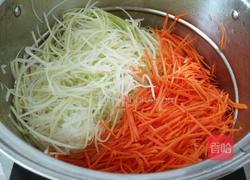 萝卜大葱猪肉水饺的做法图解5