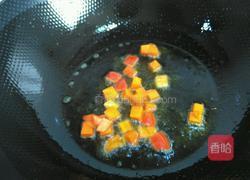 黄瓜炒鸡丁的做法图解3