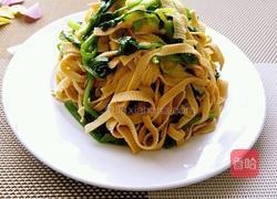 菠菜炒千张的做法图解8