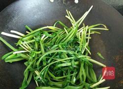 姜汁火烧辣子拌韭菜:家的味道之游子版的做法图解1