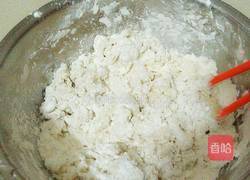 芝麻花生糖三角的做法图解3