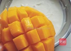 芒果夏洛特的做法图解6