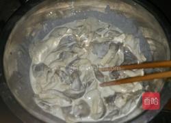 红薯粉炸平菇的做法图解3