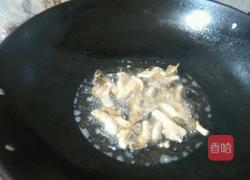 红薯粉炸平菇的做法图解4
