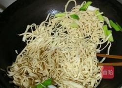 大蒜炒豆皮的做法图解8